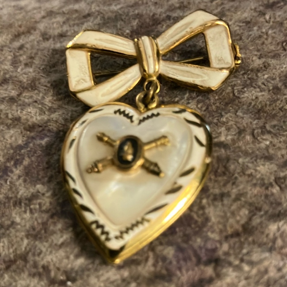 Gold and Cream Brooch with Heart and Bow Design